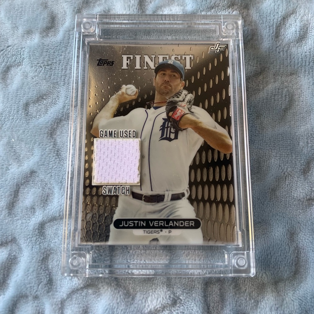 Justin Verlander 2022 Jersey Fusion baseball card & uniform relic piece w COA